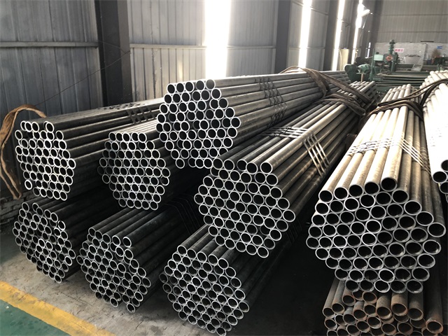 阿克苏小口径厚壁无缝钢管