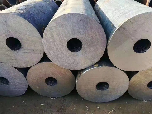 阿克苏35crmo厚壁无缝钢管