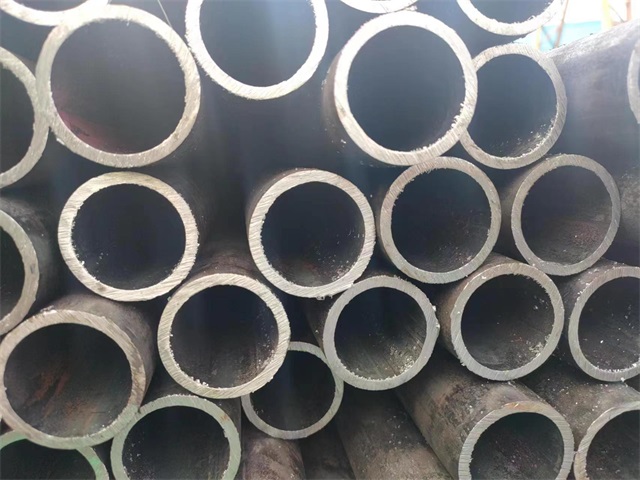 阿克苏10#结构用无缝钢管