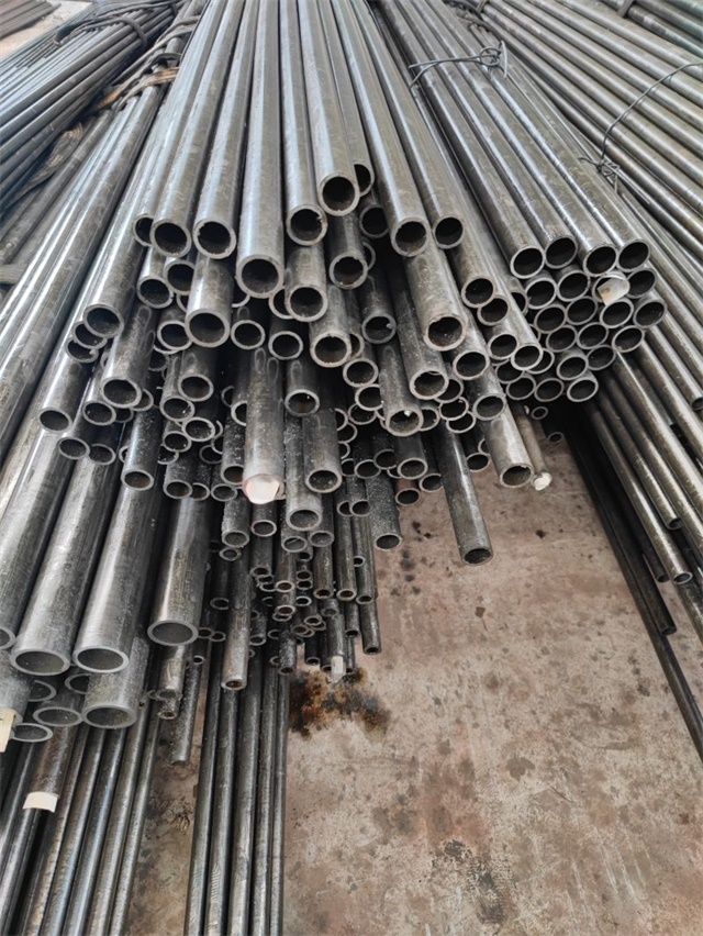 阿克苏精密光亮无缝钢管厂